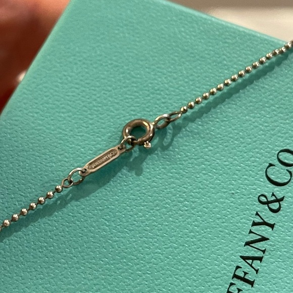 RE-LISTED-Tiffany Daisy Key Pendant and Chain - Picture 4 of 5